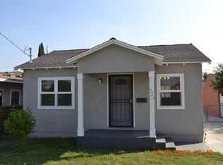 6042 Woodward Ave, Maywood, CA 90270
