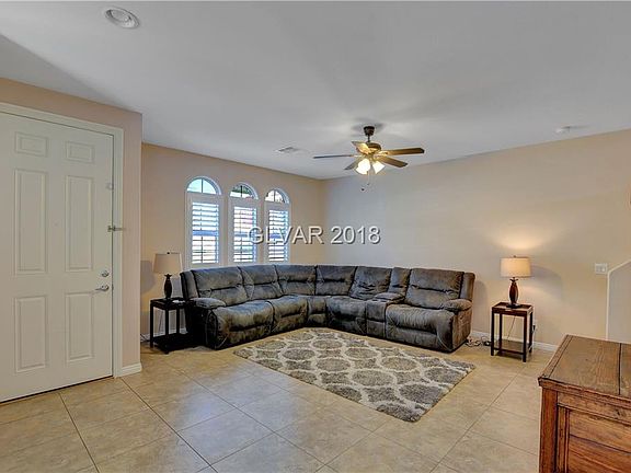 3rd image of 10914 Mount Douglas St