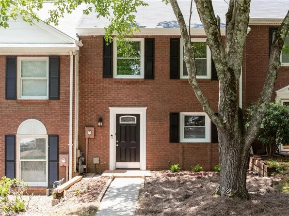 169 Willow Stream Ct, Roswell, GA 30076