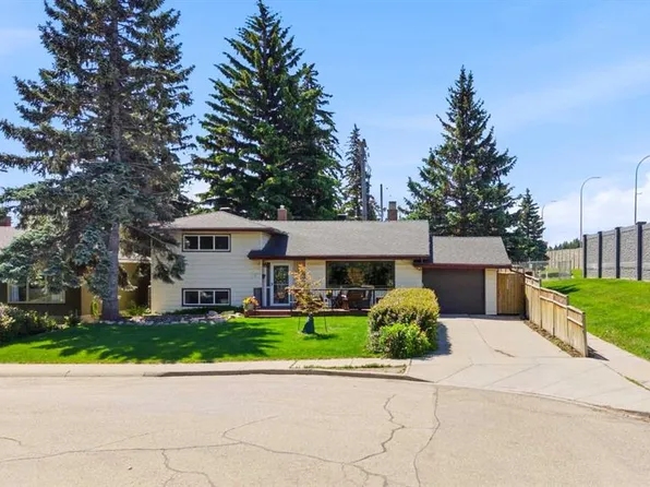 1439 N 90th Ave SW, Calgary, AB T2V 0X3