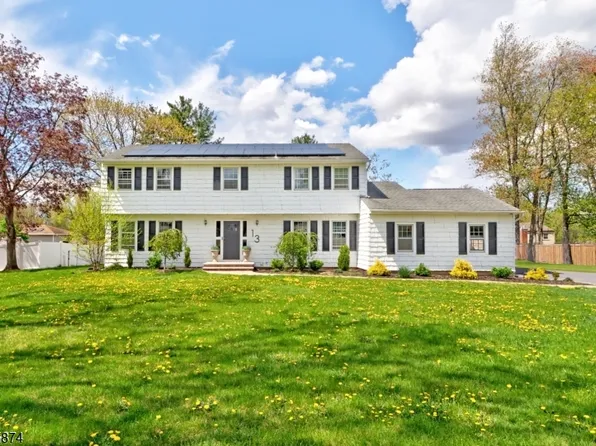 13 Hanover Rd, East Hanover Twp., NJ 07936