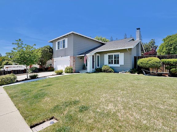 2nd image of 2415 Cimarron Dr