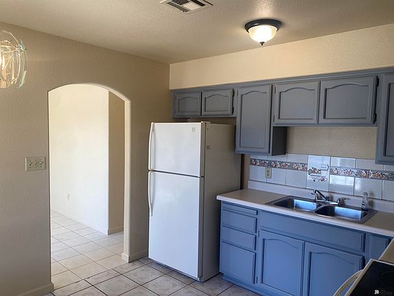 3rd image of 506 N Fuentes Dr