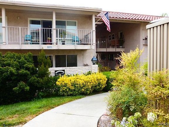 Building entry from parking structure