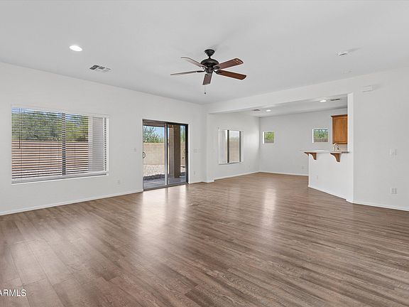 5th image of 34116 N 26TH Avenue