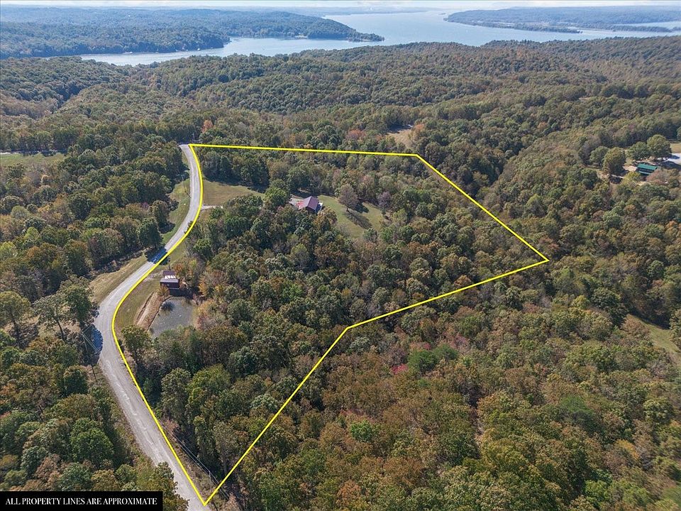1st image of 301 Hills Hollow Dr