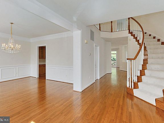 5th image of 13288 Scotch Run Ct