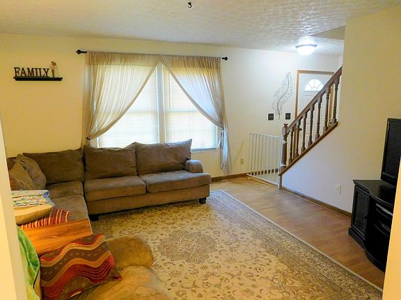 5th image of 1715 Cedar Creek Ct