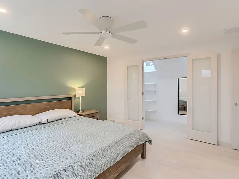 1115 Hancock Dr — Photo 12