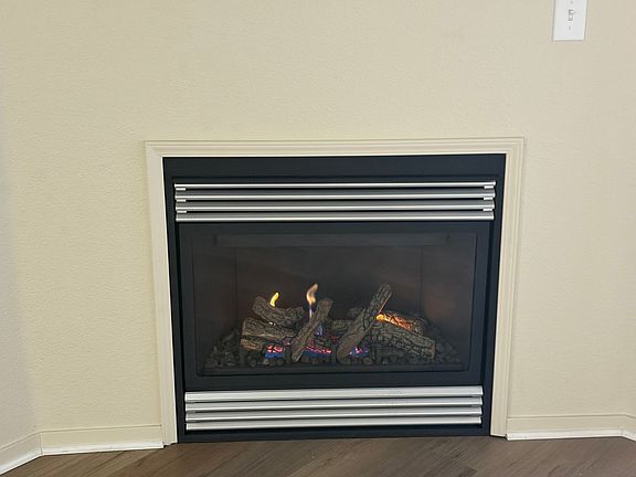 4th image of 1625 Woodcreek Dr APT 85
