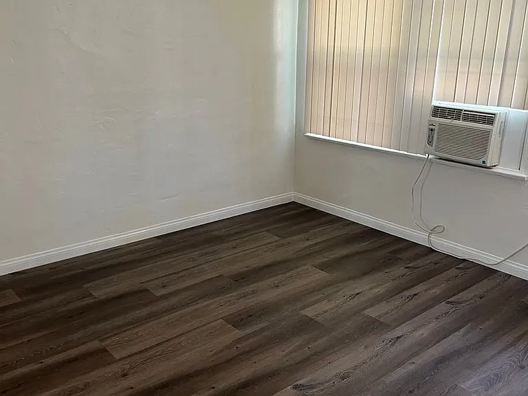 925 N Azusa Ave — Photo 9