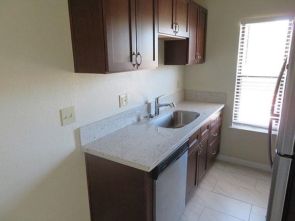 3rd image of 1240 Dealynn St APT 8