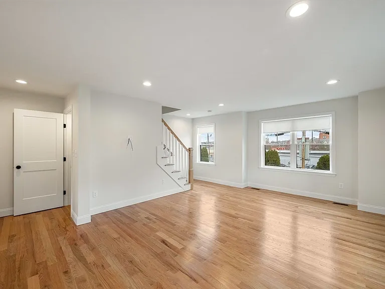 32 Union St #32 — Photo 11