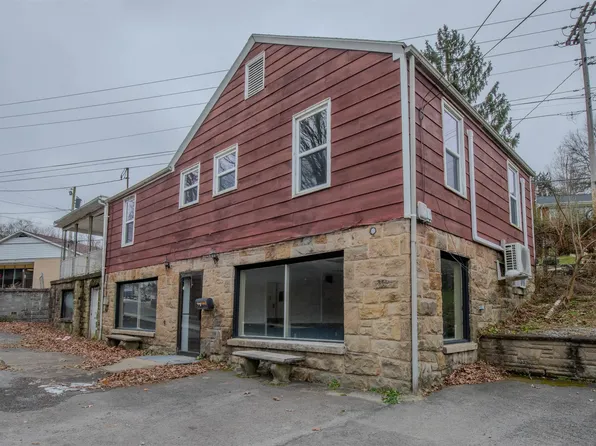 5 Dunkard Ave, Westover, WV 26501