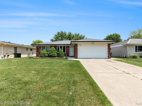 37296 Hacker Dr, Sterling Heights, MI 48310