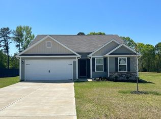 882 Avery Pond Dr, Fuquay Varina, NC 27526