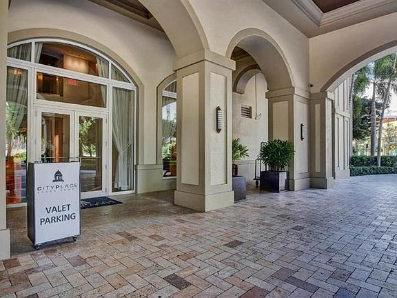 3rd image of 550 Okeechobee Blvd APT 609