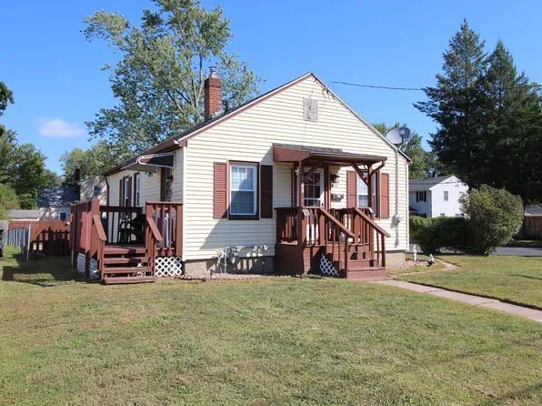122 Cambridge Drive, East Hartford, CT 06118