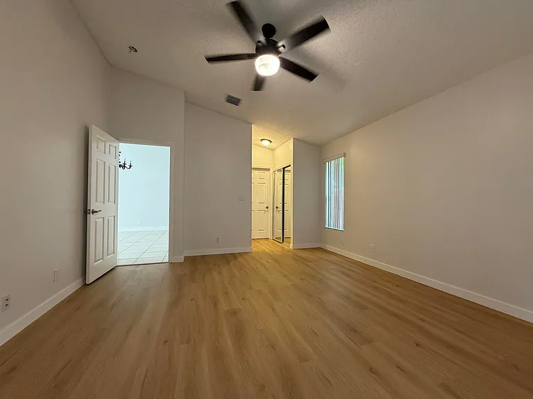 3386 Treasure Ln — Photo 3