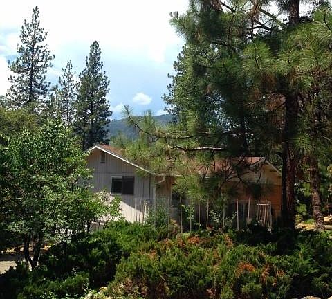 3rd image of 5894 Meadow Ln