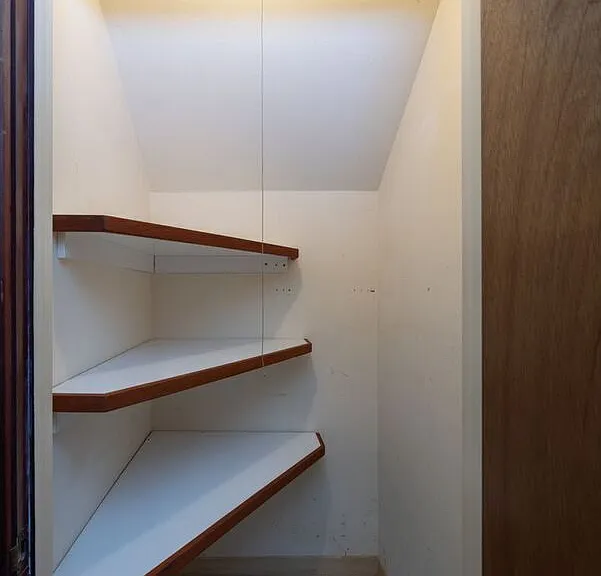 22660 E Cliff Dr — Photo 15