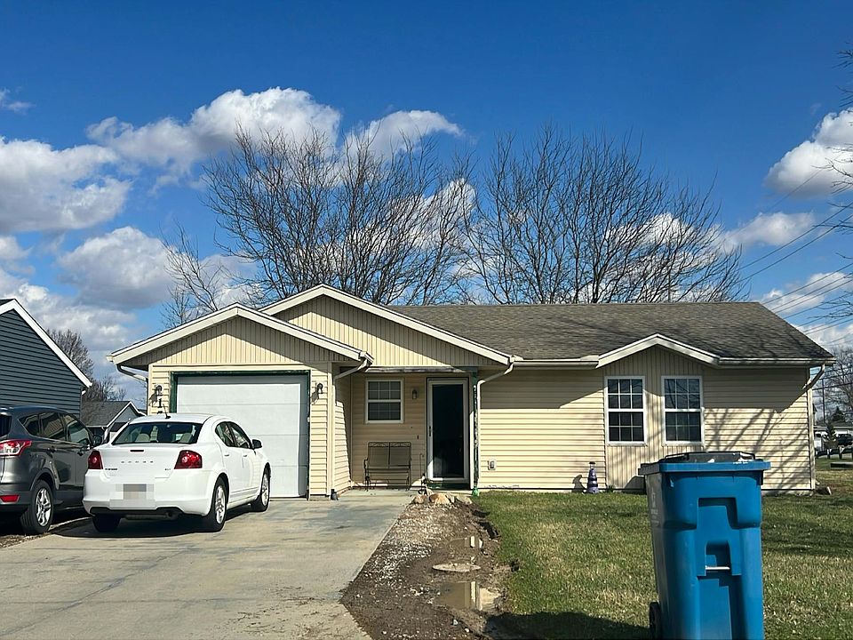 1st image of 1745 Colonial Ln
