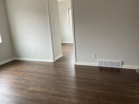 3rd image of 1-3427 N Grape St #1