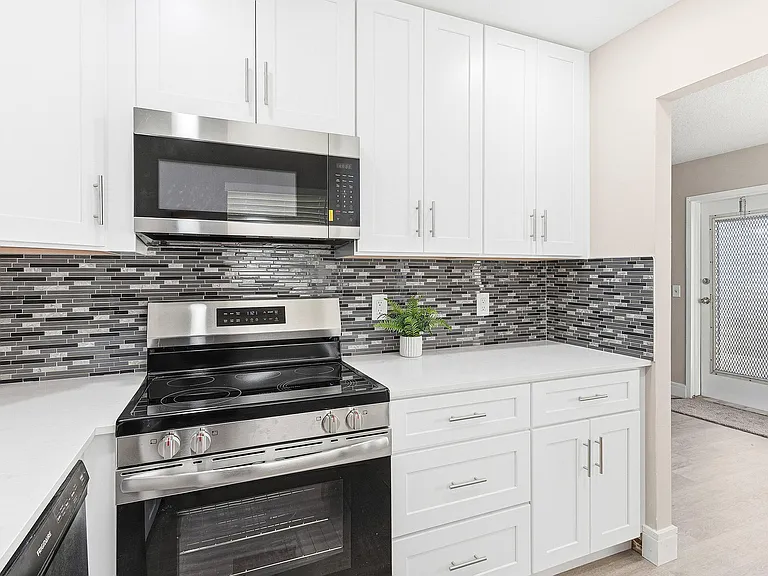 141 Brittany Way #C — Photo 3