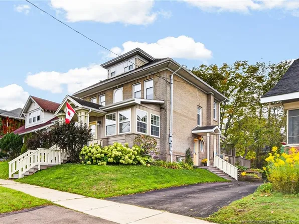 262 Highfield St, Moncton, NB E1C 5R2