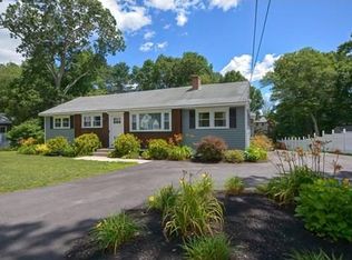 10 Oak St, Foxboro, MA 02035