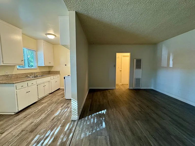 2212 San Anseline Ave #1 — Photo 2