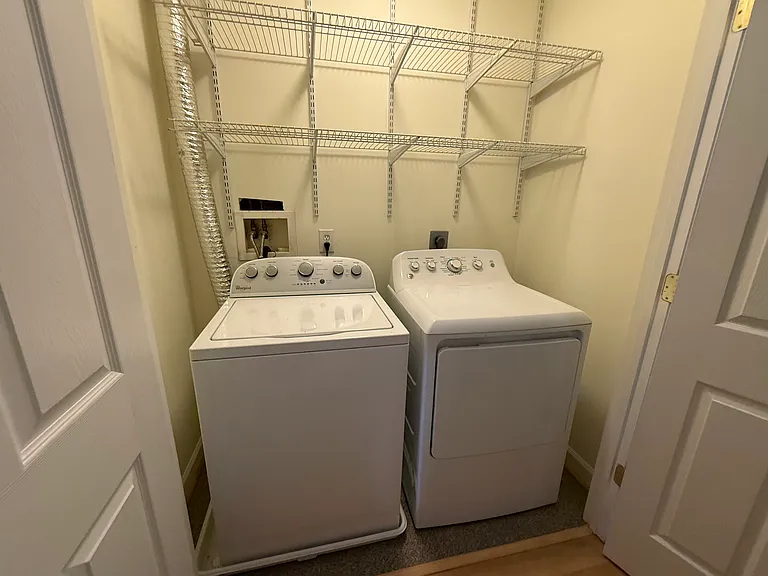 Washer/Dryer and utility closet