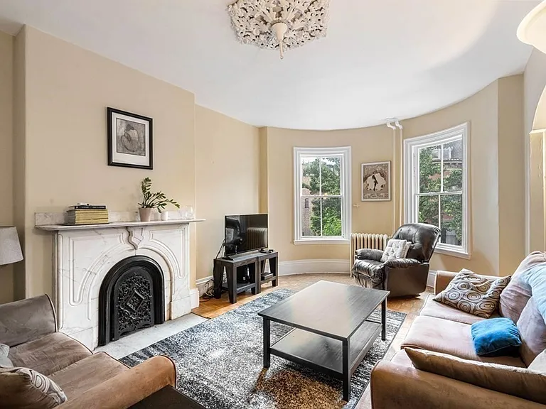 152 W Canton St #2 — Photo 4