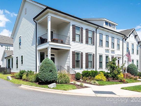 2nd image of 122 Mint Ave #D