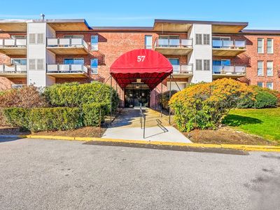 57 Broadlawn Park APT 4B, Chestnut Hill, MA, 02467