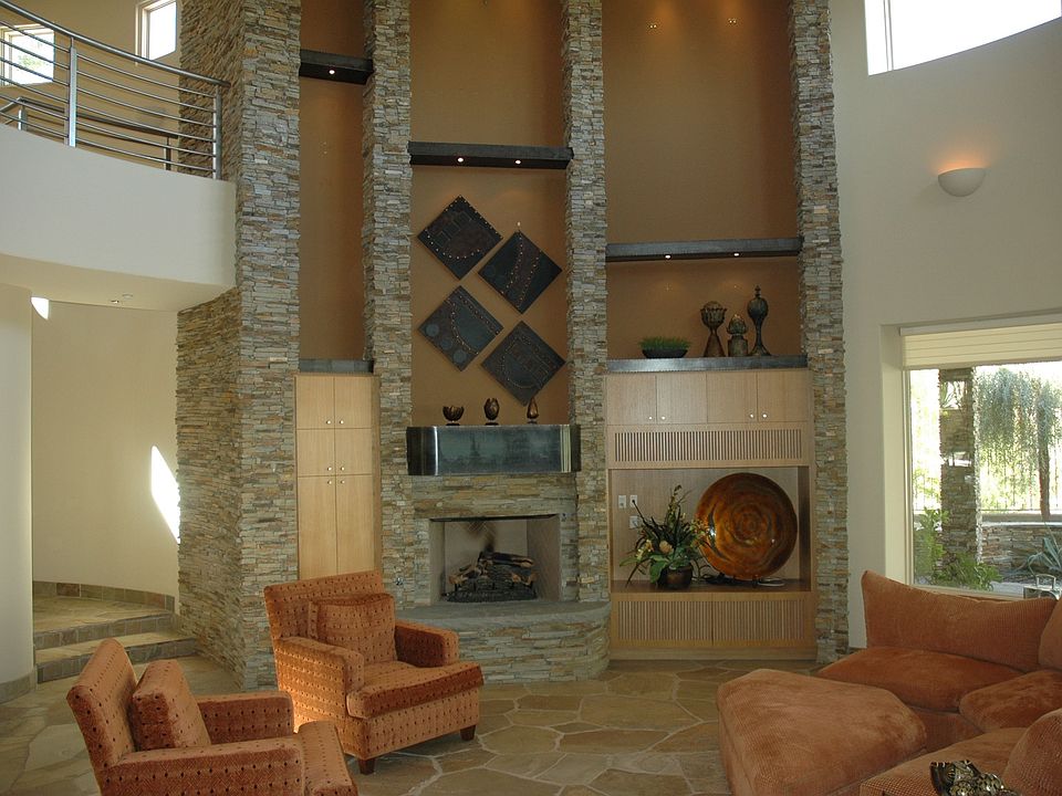 Family Room. Go to www.JoeJanus.com to see more photos