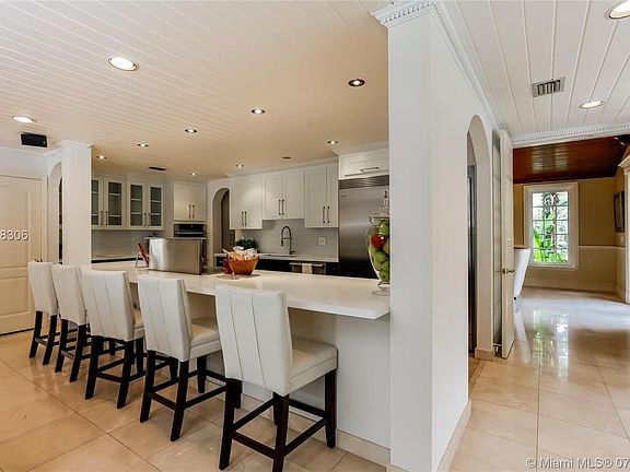3rd image of 4403 Monserrate St #14403