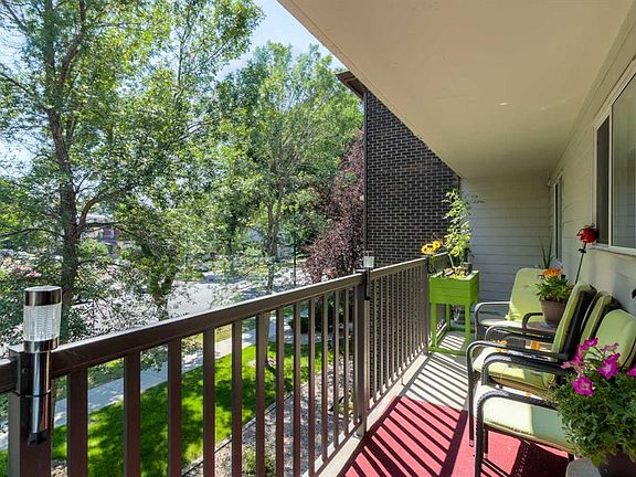 2nd image of 1237 4th Ave S #333