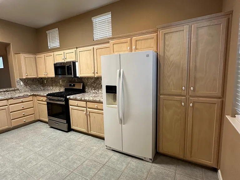 2688 E Omaha Ave — Photo 8