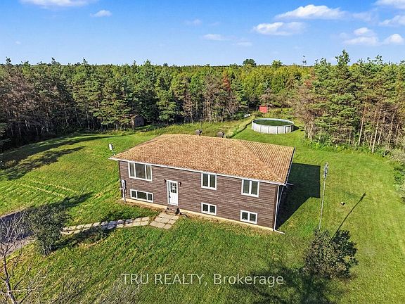 3rd image of 445 Bolton Rd