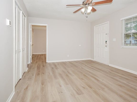 3rd image of 3017 Southwest Dr
