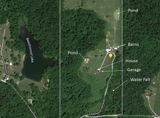 3925 E Beech Wood Lake Rd, Bloomfield, IN 47424