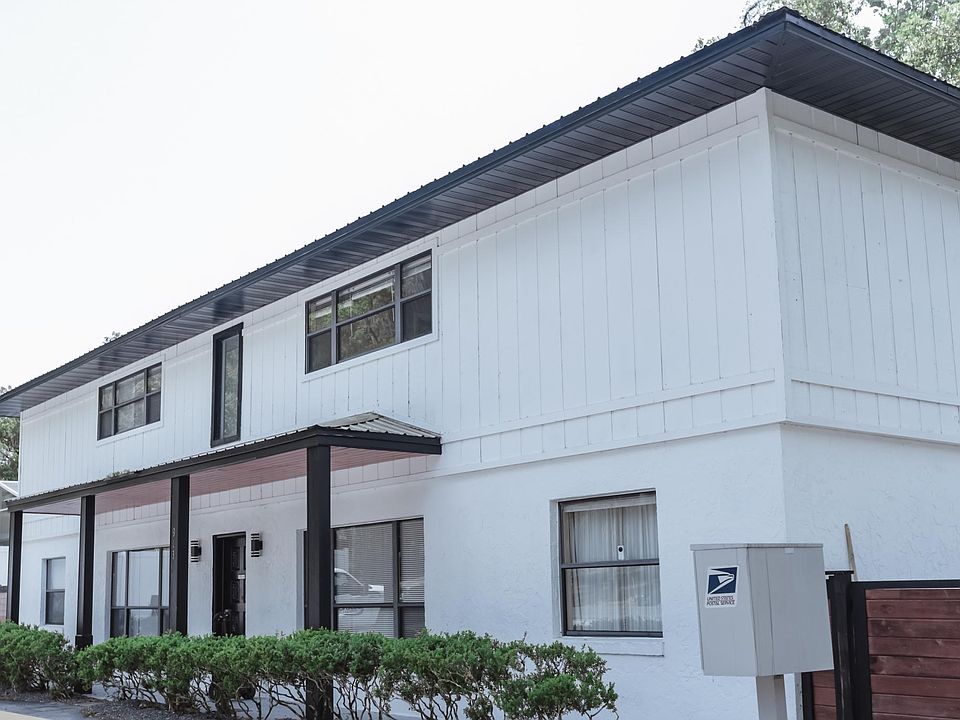 Interior apartments pictures coming soon.