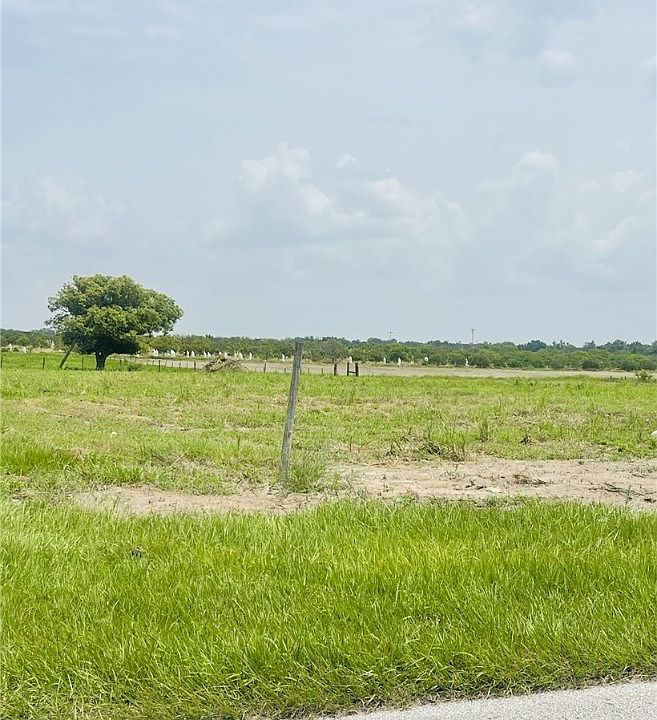 2nd image of Ratliff Rd
