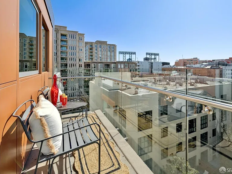 72 Townsend St #806 — Photo 30