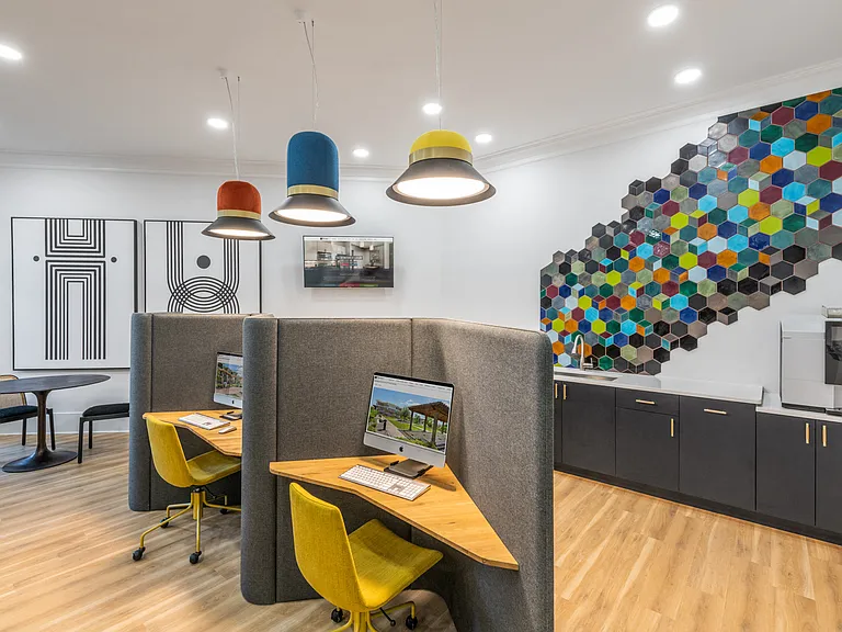 24-Hour Business Center with Computers and Wireless Printing