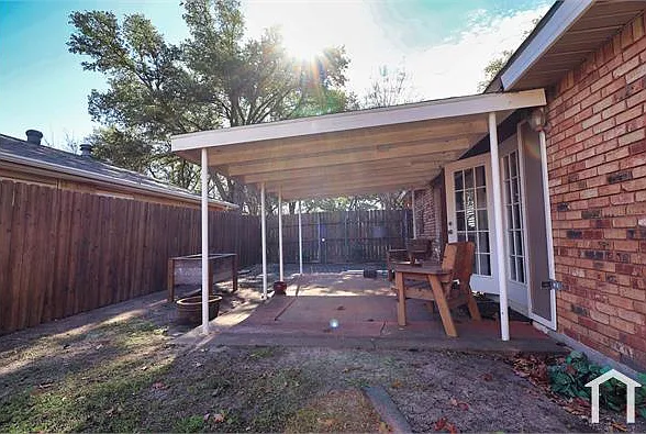 921 Middle Cove Dr — Photo 12