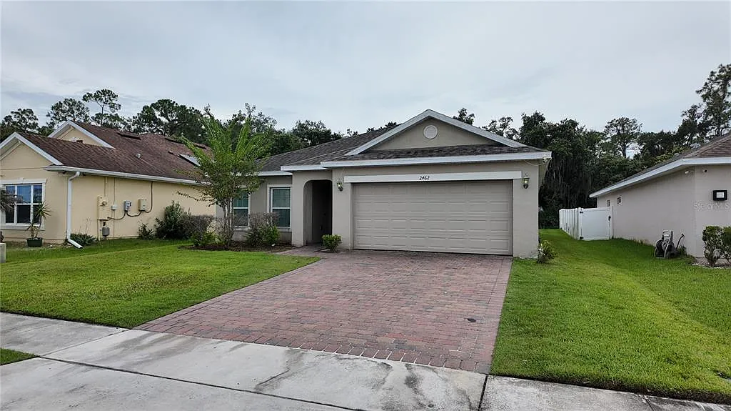 4 bed, 2.0 bath, 1820 sqft, $2,300 — Photo 4