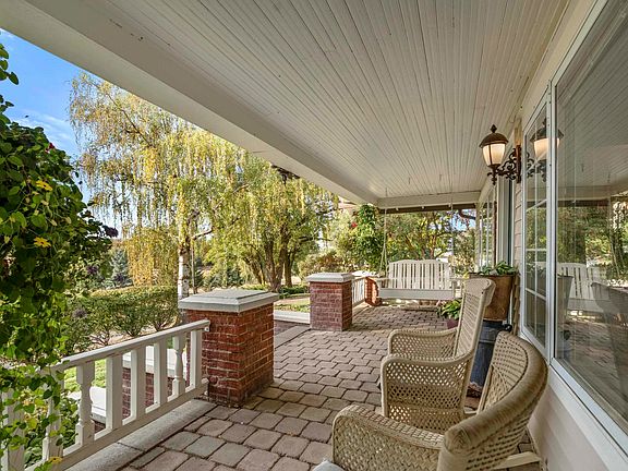 2nd image of 3351 W Lone Pine Rd