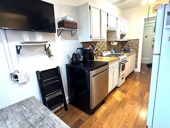 4th image of 69 Harney Road #5B